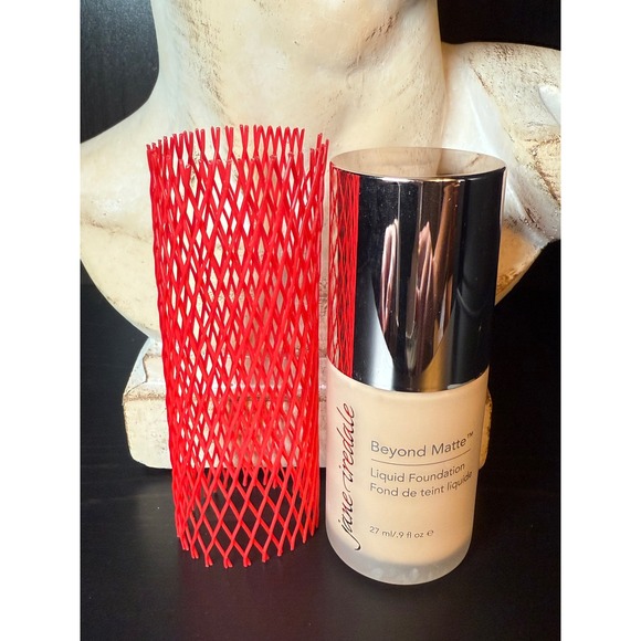 jane iredale Other - Jane Iredale Beyond Matte Liquid Foundation Shade M1 27ml .9 fl oz New - no box